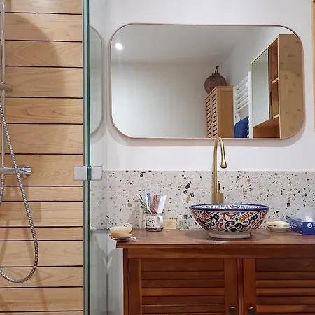 Lumiere, Charme Et Confort Apartment *